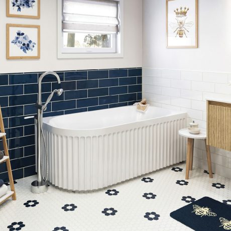 eleanor fluted left hand acrylic corner bath, gloss white 1500mm
