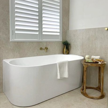 attica noosa btw multi fit fluted bath, gloss white 1500mm